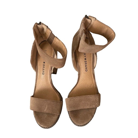Lucky Brand 6.5 Lexara Heels Open Toe Sandals Block Heel Taupe Suede - Picture 6 of 13